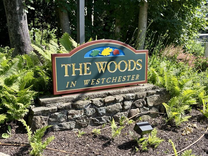 Property Photo: 122 Woods Brooke Circle NY 10562