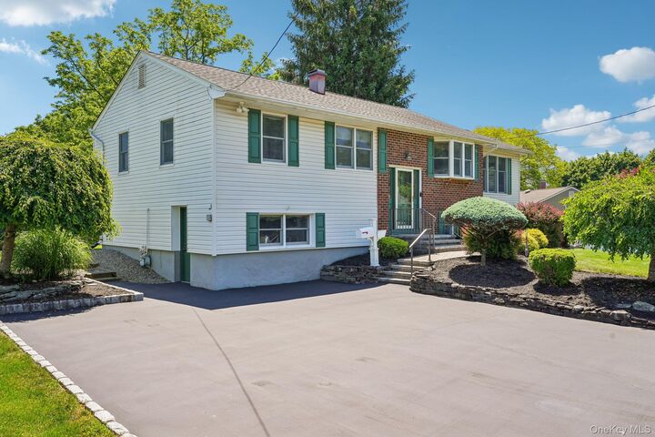 Property Photo:  12 Bayview Drive  NY 10980 