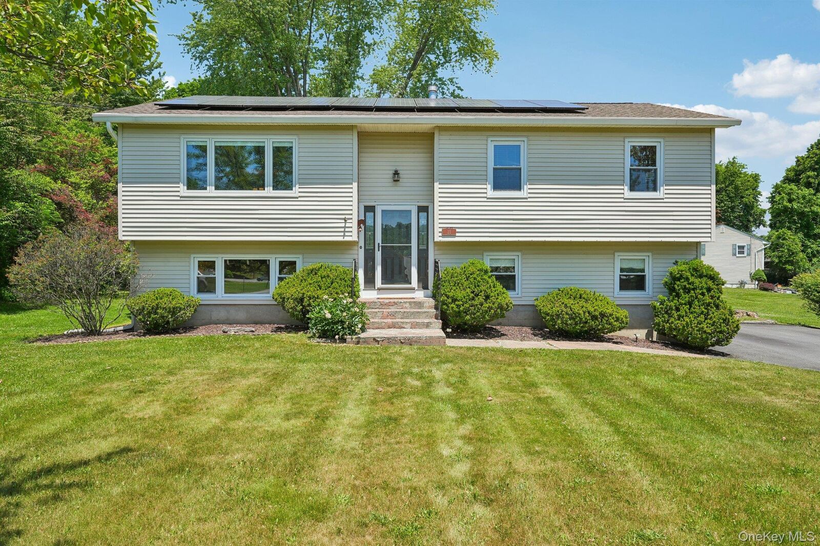 Property Photo:  11 Hunter Street  NY 10930 