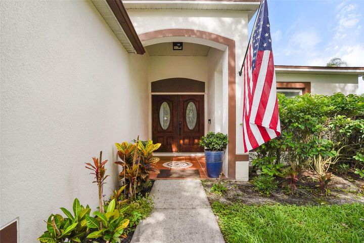 Property Photo:  57 Lakeview Reserve Boulevard  FL 34787 