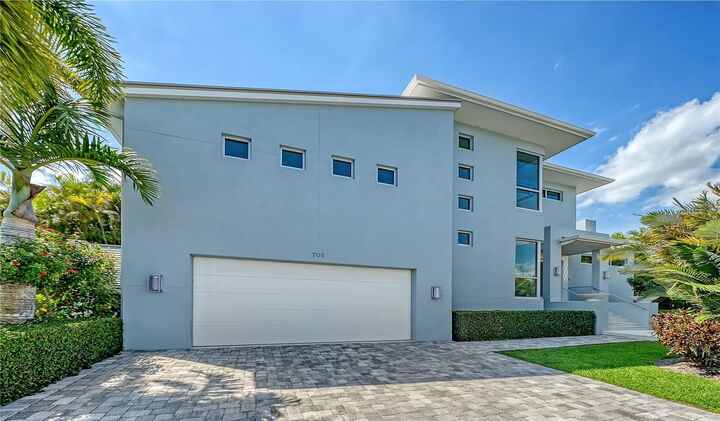 Property Photo: 705 Jungle Queen Way FL 34228