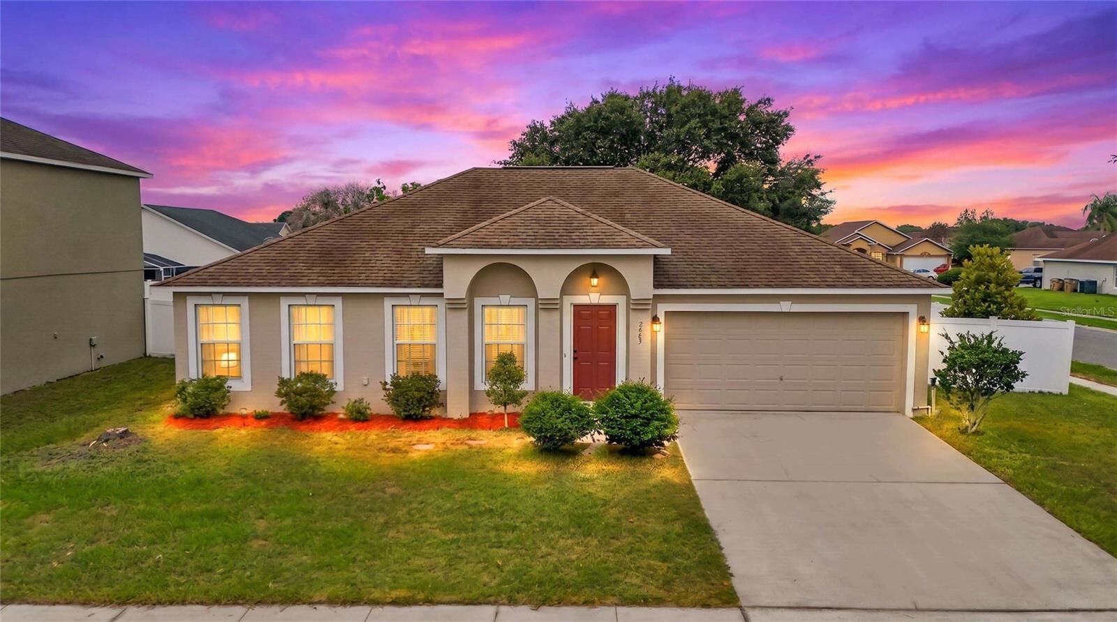 Property Photo: 2589 Hunley Loop FL 34743