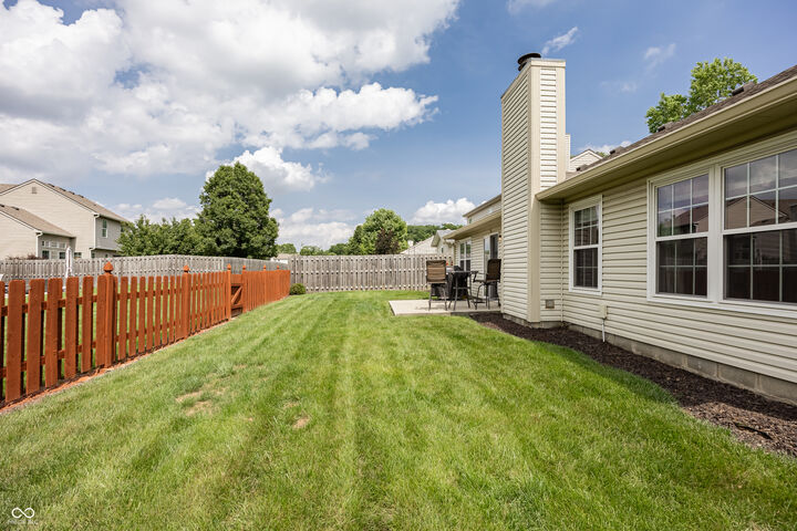 Property Photo: 10542 Cedar Drive IN 46037