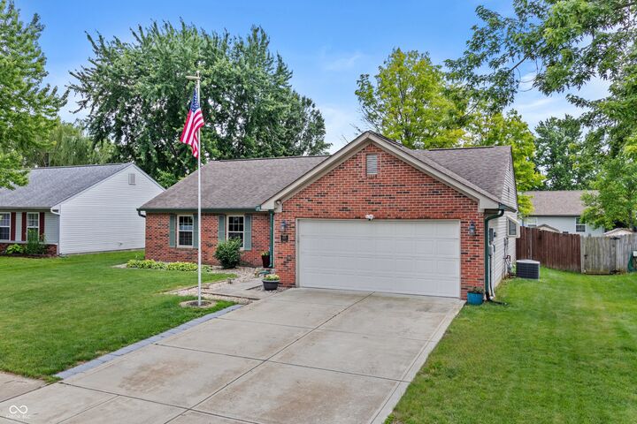 Property Photo: 1015 Candlestick Drive IN 46052