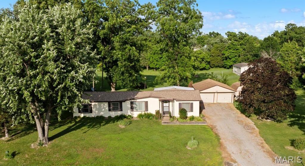 Property Photo:  2312 N Second Street  IL 62258 