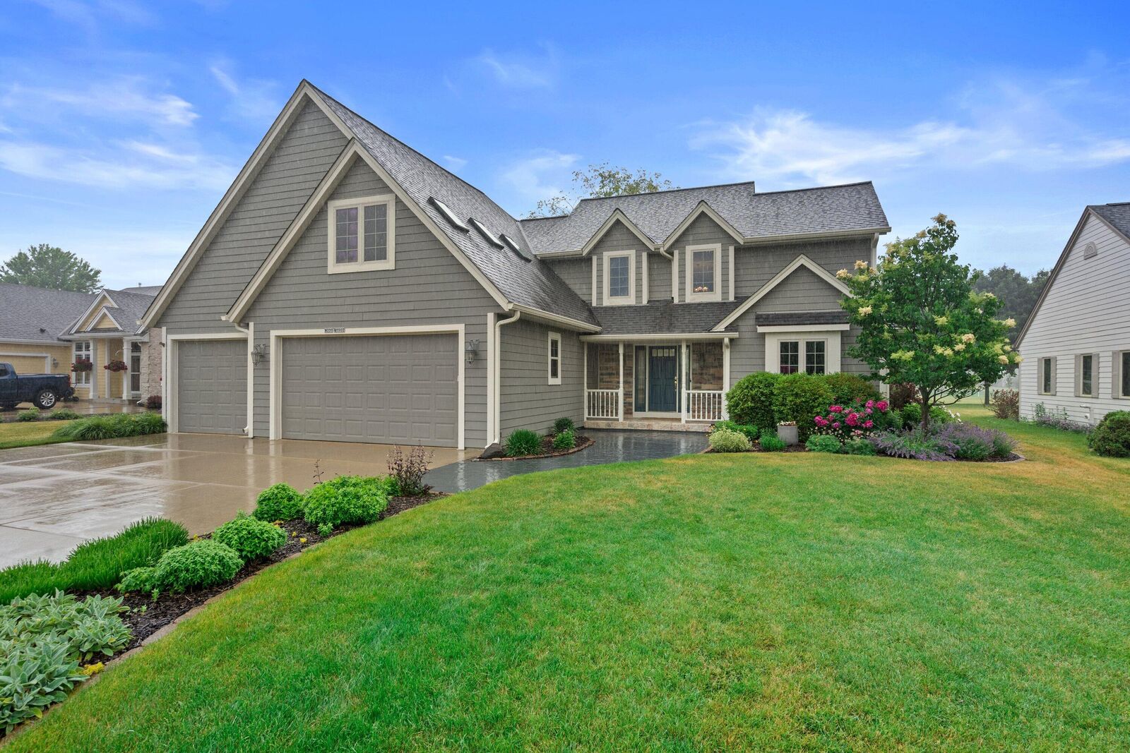 Property Photo:  W231n7902 Martin Ct  WI 53089 