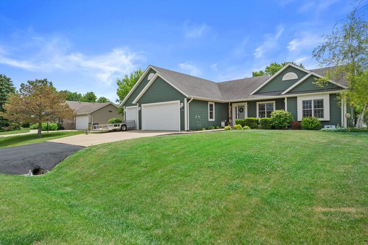 Property Photo: 2525 Antoinette Trl WI 53402