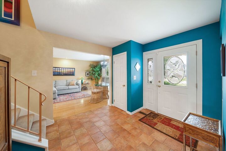 Property Photo:  1170 Green Knolls Drive  IL 60089 