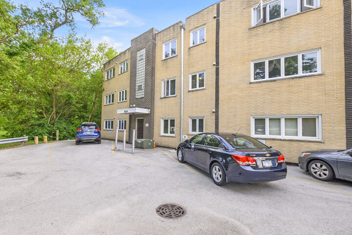 Property Photo:  8604 W 95th Place 202  IL 60457 