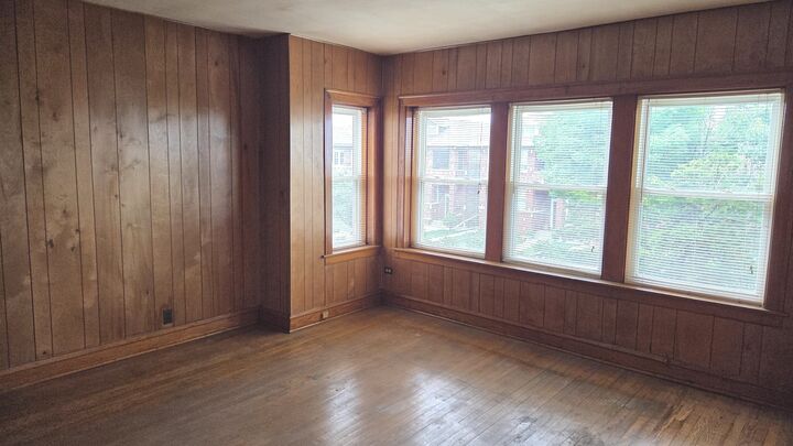 Property Photo: 4307 S Sawyer Avenue IL 60632