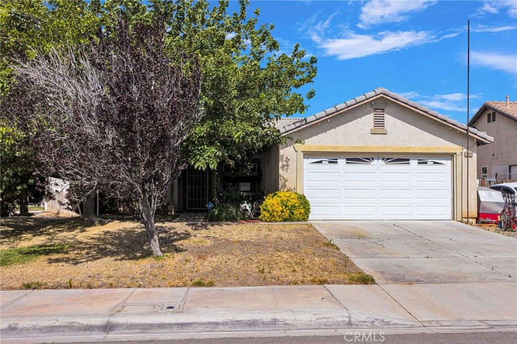 Property Photo: 15449 Lassen CA 92301