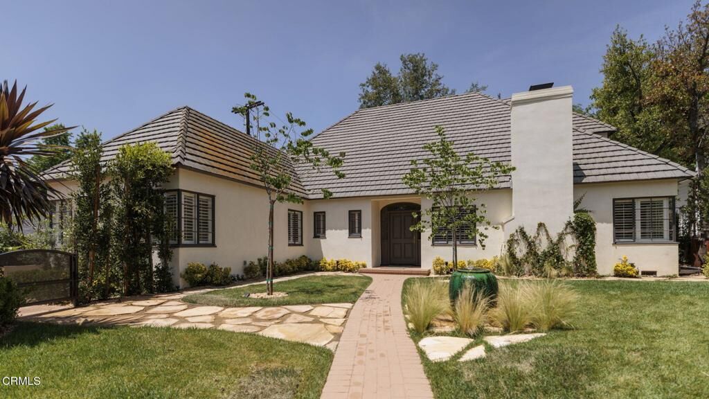 Property Photo: 1535 Ontario Avenue CA 91103