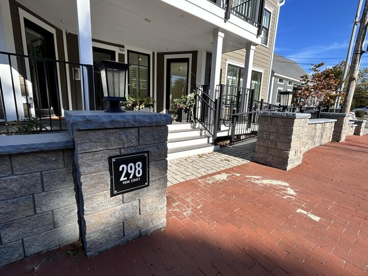 Property Photo: 298 York Street 4 ME 03909