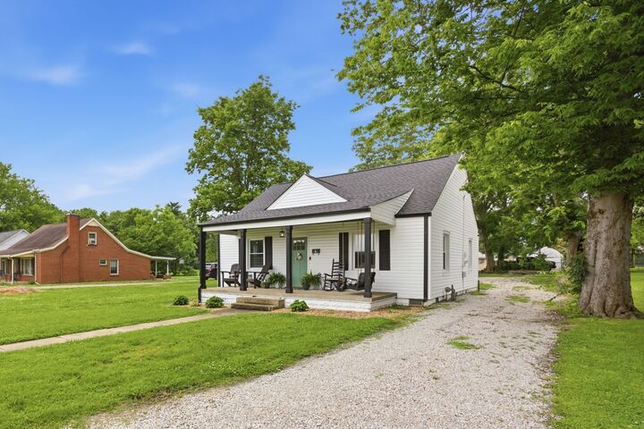 Property Photo:  505 1st Avenue  TN 38474 