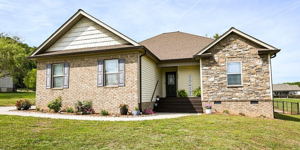 Property Photo:  111 Hall Norwood Road SE  TN 37311 