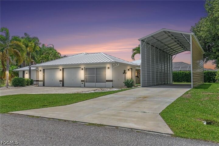 Property Photo:  23531 Dunstan Avenue  FL 33954 