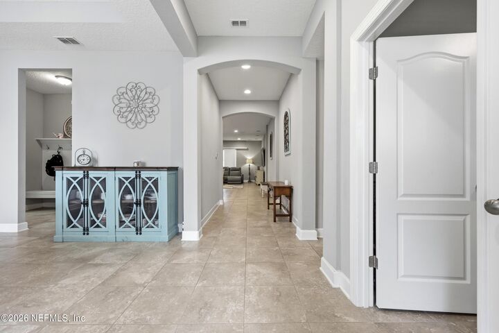 Property Photo: 2004 Wedge Court FL 32043