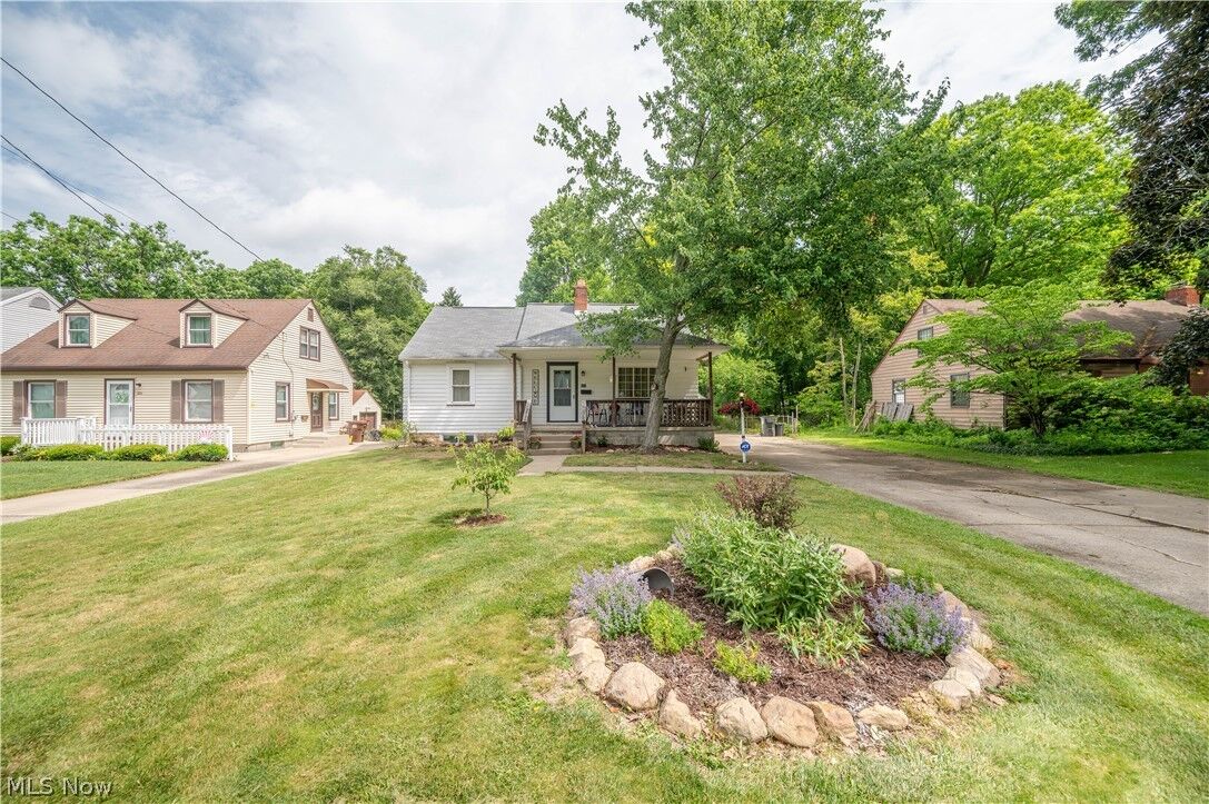 Property Photo: 324 Melrose Avenue OH 44512