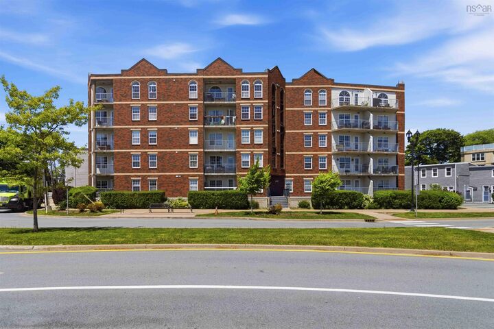 303 5769 Cunard Street — photo 1
