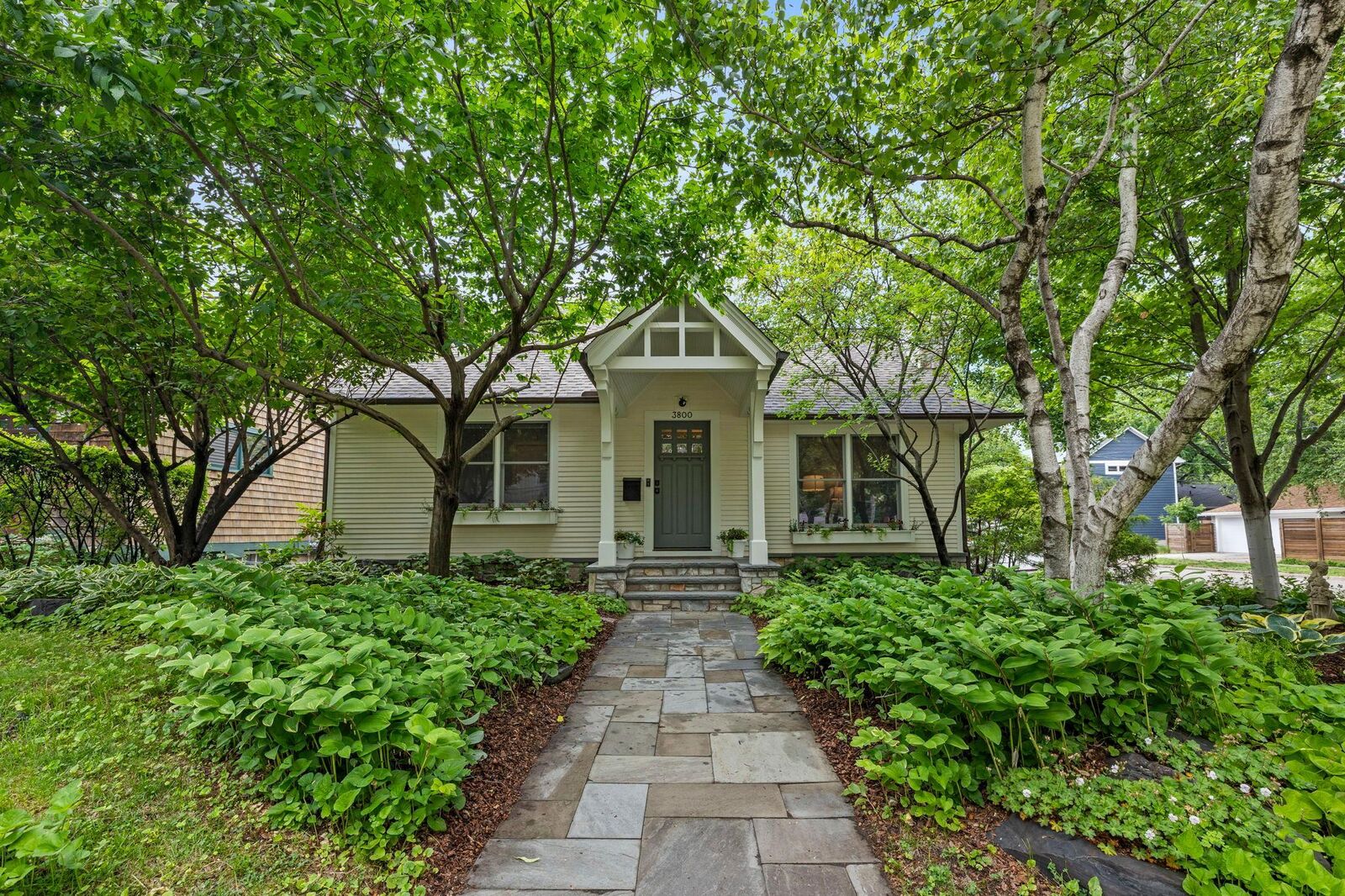 Property Photo: 3800 Upton Avenue S MN 55410