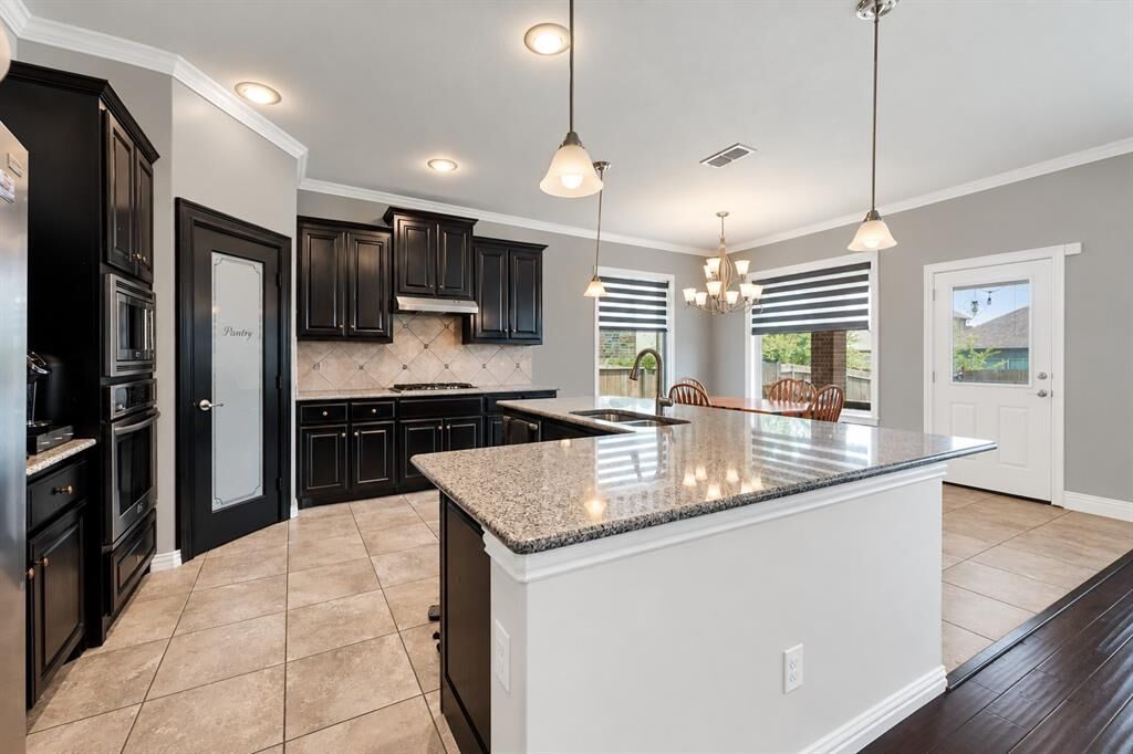 Property Photo:  2919 Ladoga Drive  TX 75054 