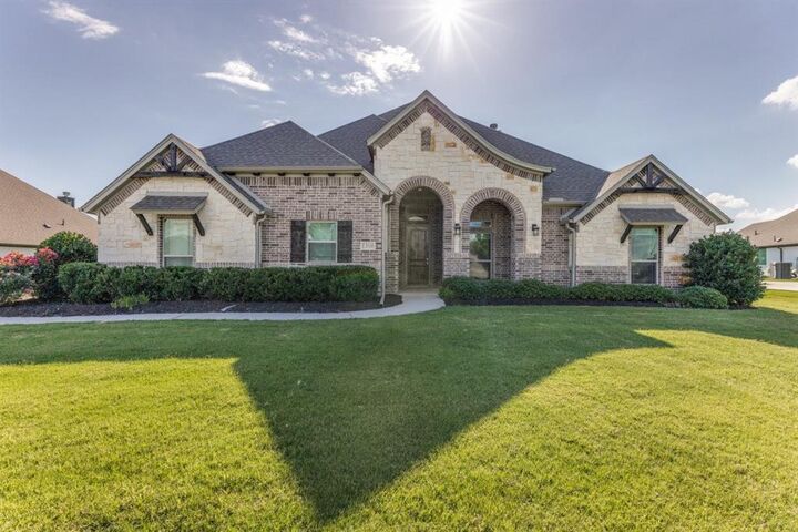 Property Photo: 1310 Oliver Creek Drive TX 76247