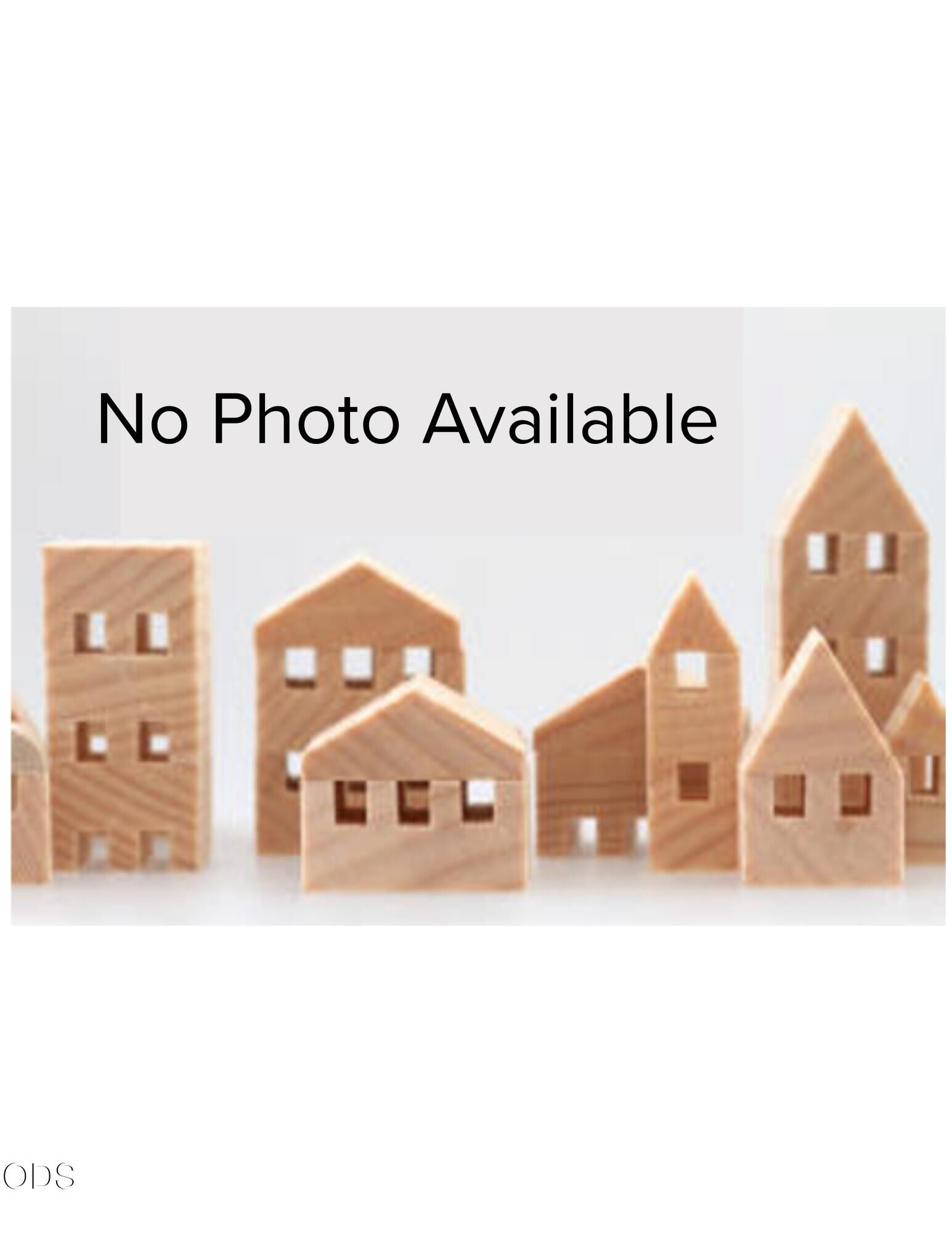 Property Photo: 914 NW Glenbrooke Place OR 97703