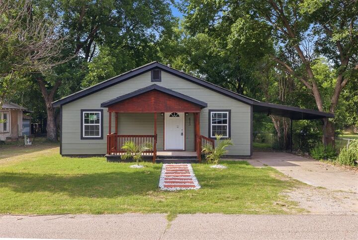Property Photo: 413 SE 3rd Street OK 73401