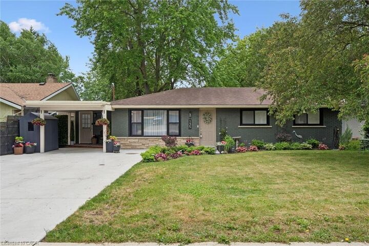 135 Bridge Street W — photo 1