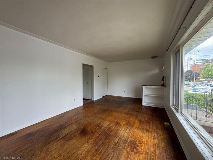 Property Photo:  928 Upper Gage Avenue  ON L8V 4K9 