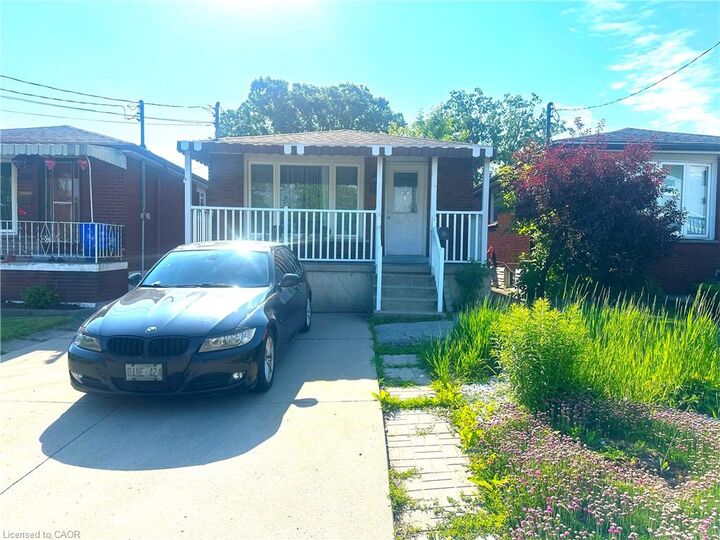 70 Ellis Avenue — photo 1