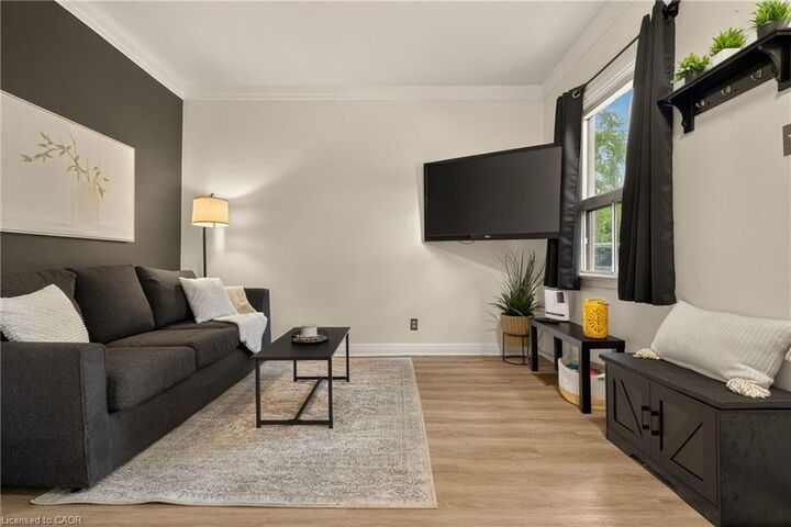 Property Photo:  153 Ferrie Street E  ON L8L 3T4 