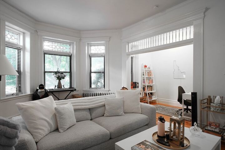 Property Photo:  1109 Boylston Street 1  MA 02215 