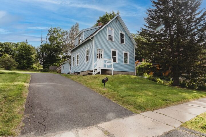 Property Photo:  15 School St  MA 01370 