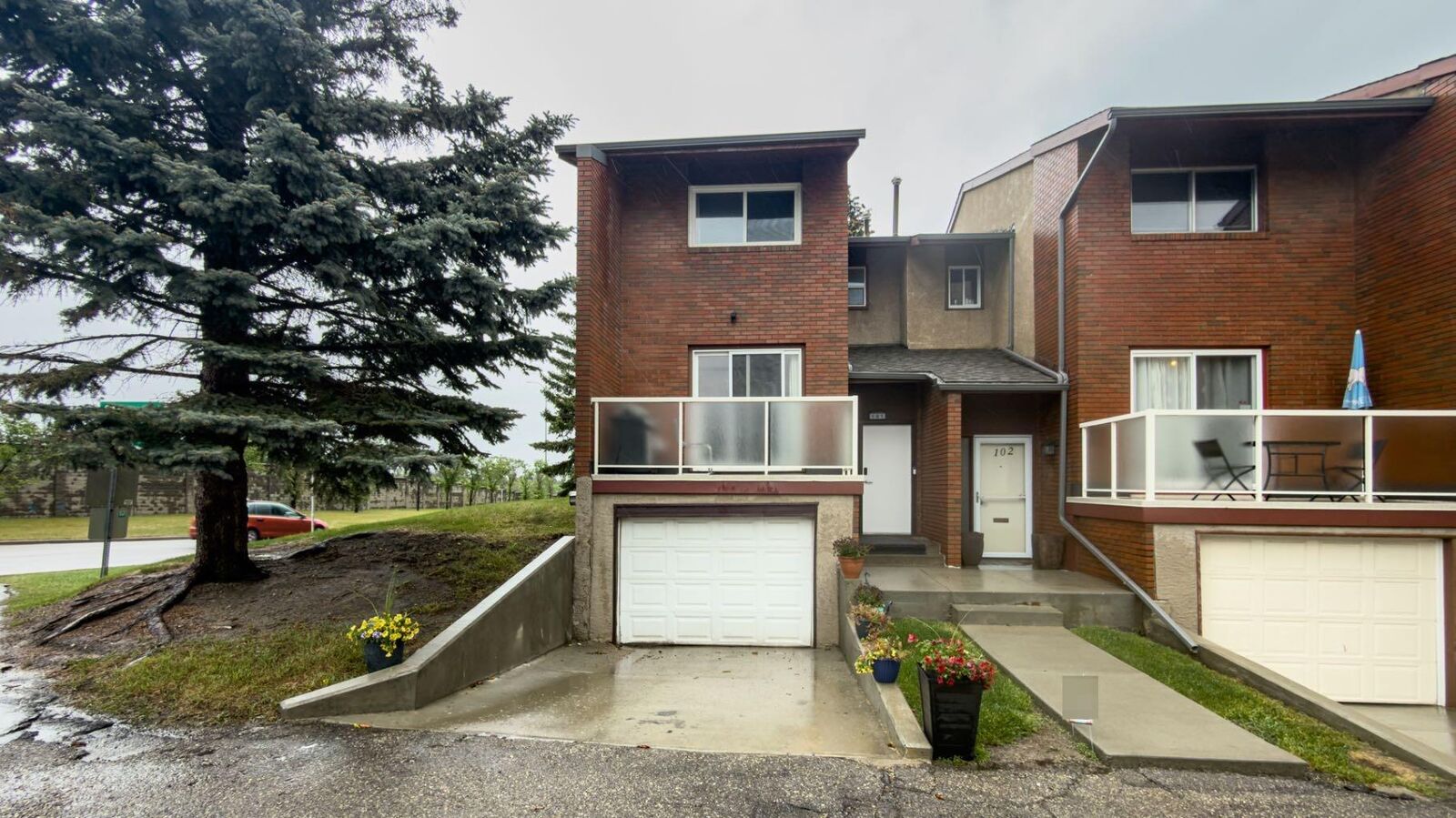 Property Photo: 1305 Glenmore Trail 101 AB T2V 4Y8
