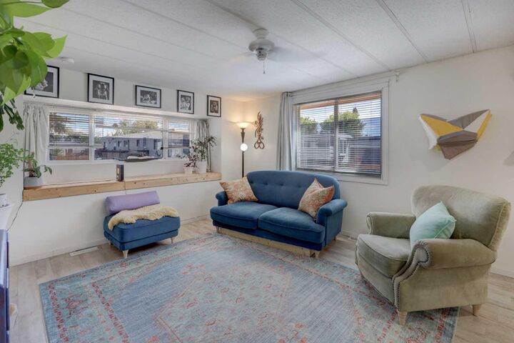 Photo de la propriété: 3223 83 Street NW 40 AB T3B 5M8