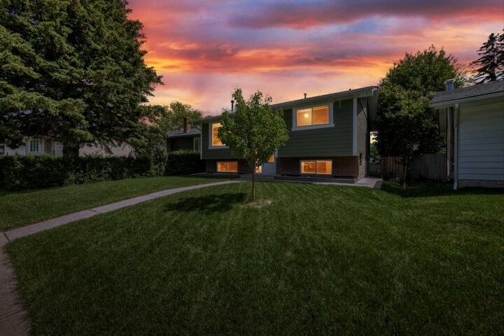 Property Photo: 170 Lake Sylvan Close SE AB T2J 3E6