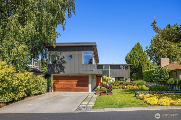 Property Photo: 8052 Ridge Drive NE WA 98115