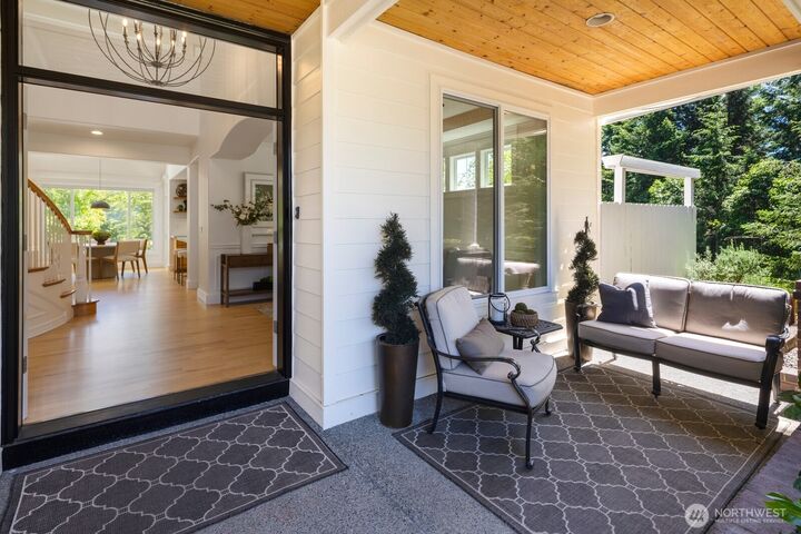 Property Photo: 7704 Heather Avenue SE WA 98065