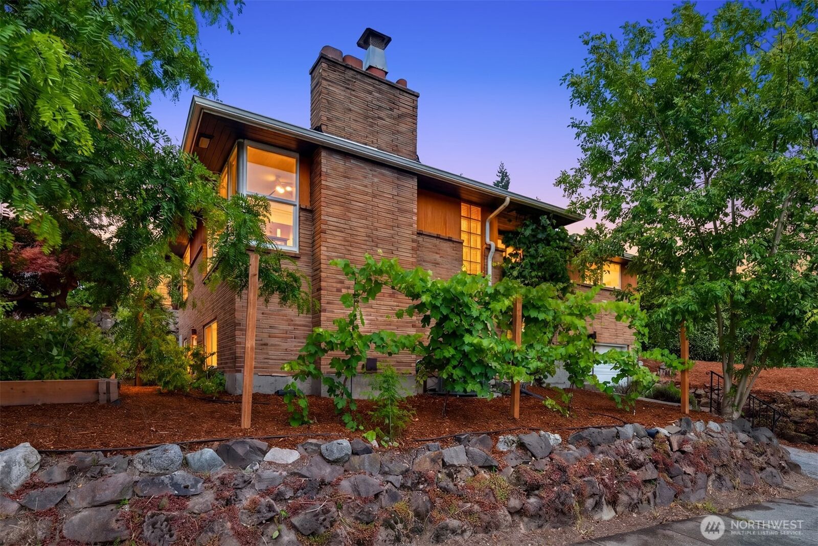 Property Photo: 3902 S Genesee Street WA 98118