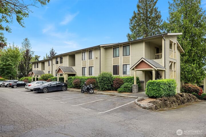 Property Photo: 11801 100th Avenue NE A103 WA 98034
