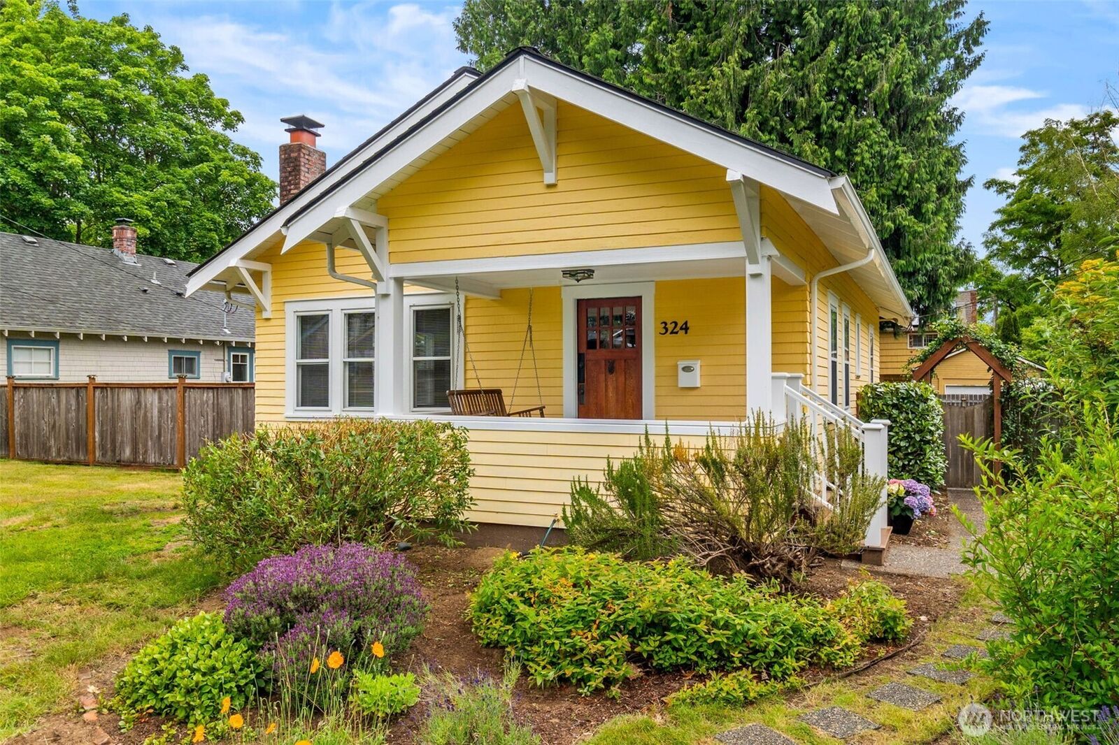 Property Photo: 324 18th Avenue SE WA 98501