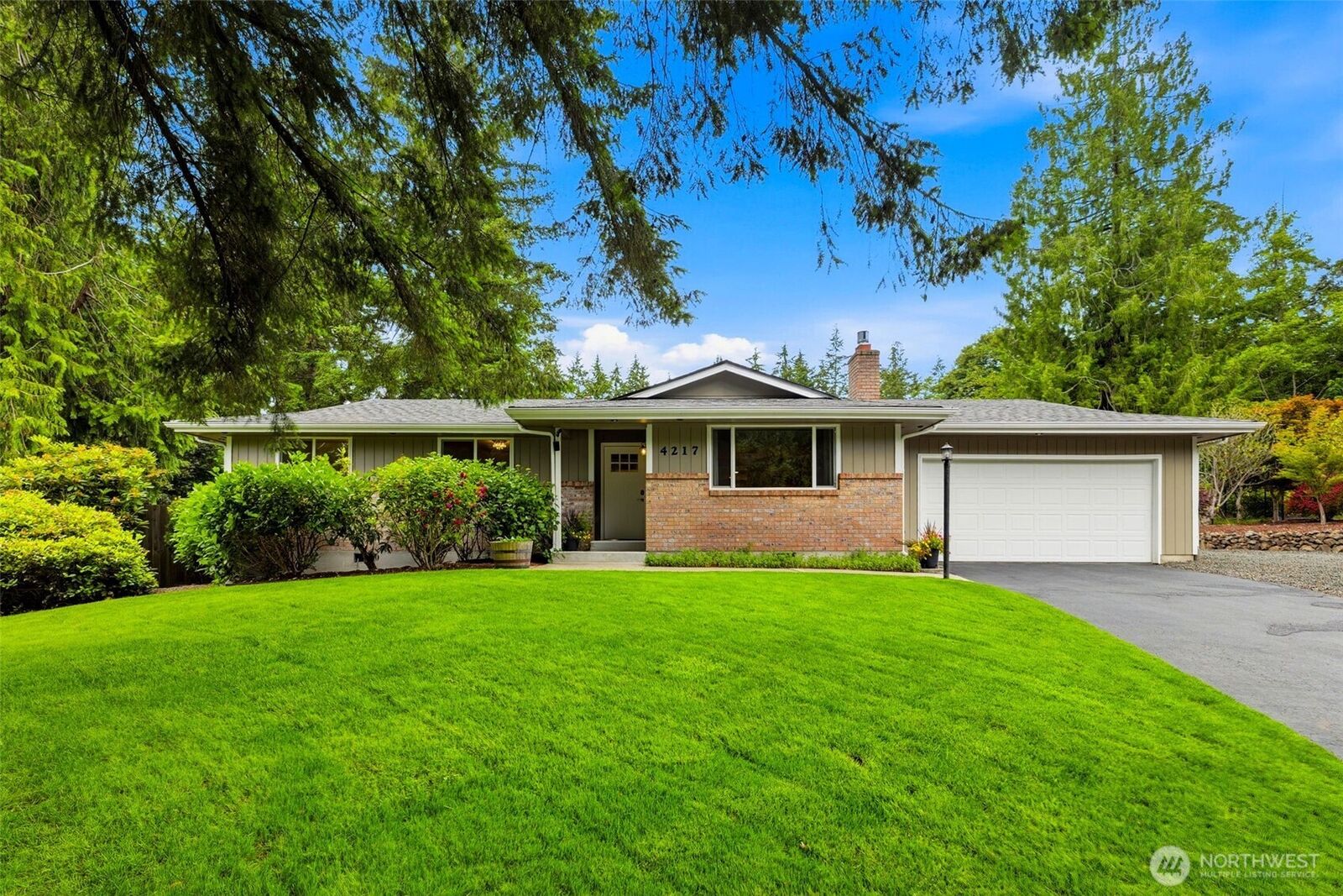 Property Photo: 4217 56th Street Ct NW WA 98335