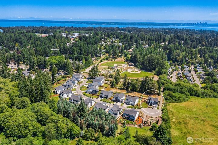 Property Photo:  8701 NE Winslow Grove Court  WA 98110 