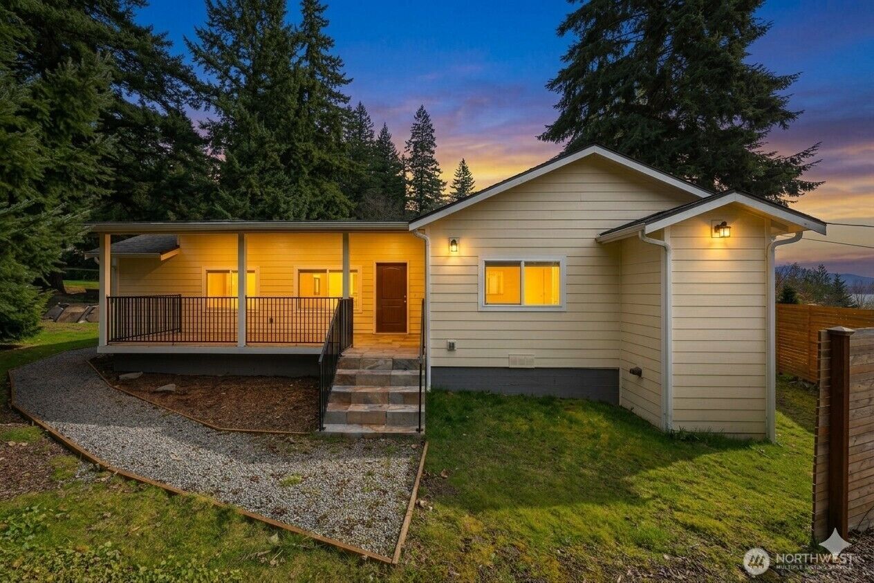 Property Photo: 921 Autumn Lane 203 WA 98229