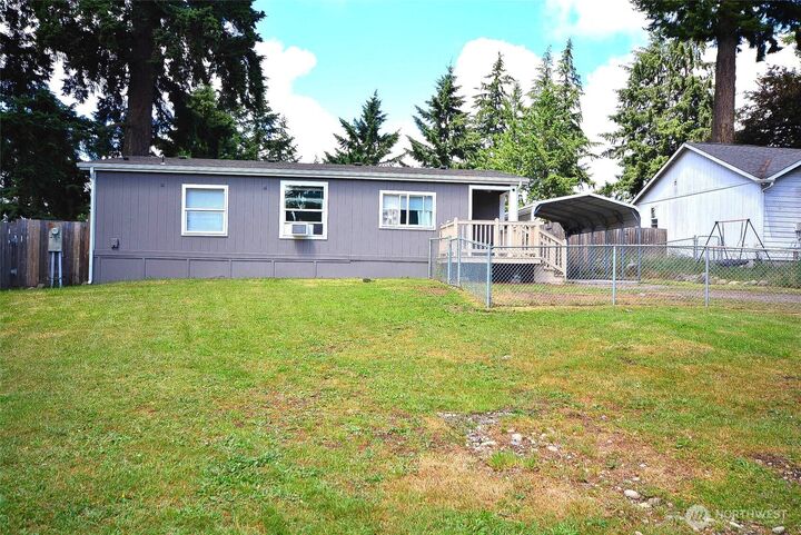 Property Photo:  8917  Mulberry Court SE  WA 98597 