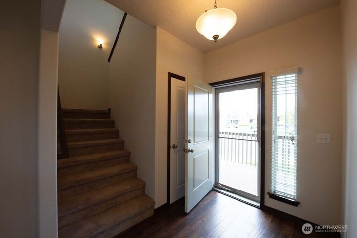 Property Photo:  75  Dresden Court  WA 99362 