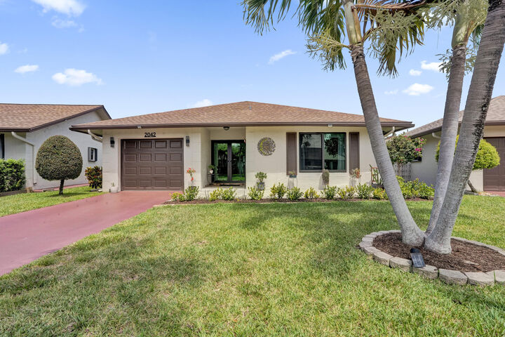 Property Photo: 2042 SW 17th Circle FL 33442