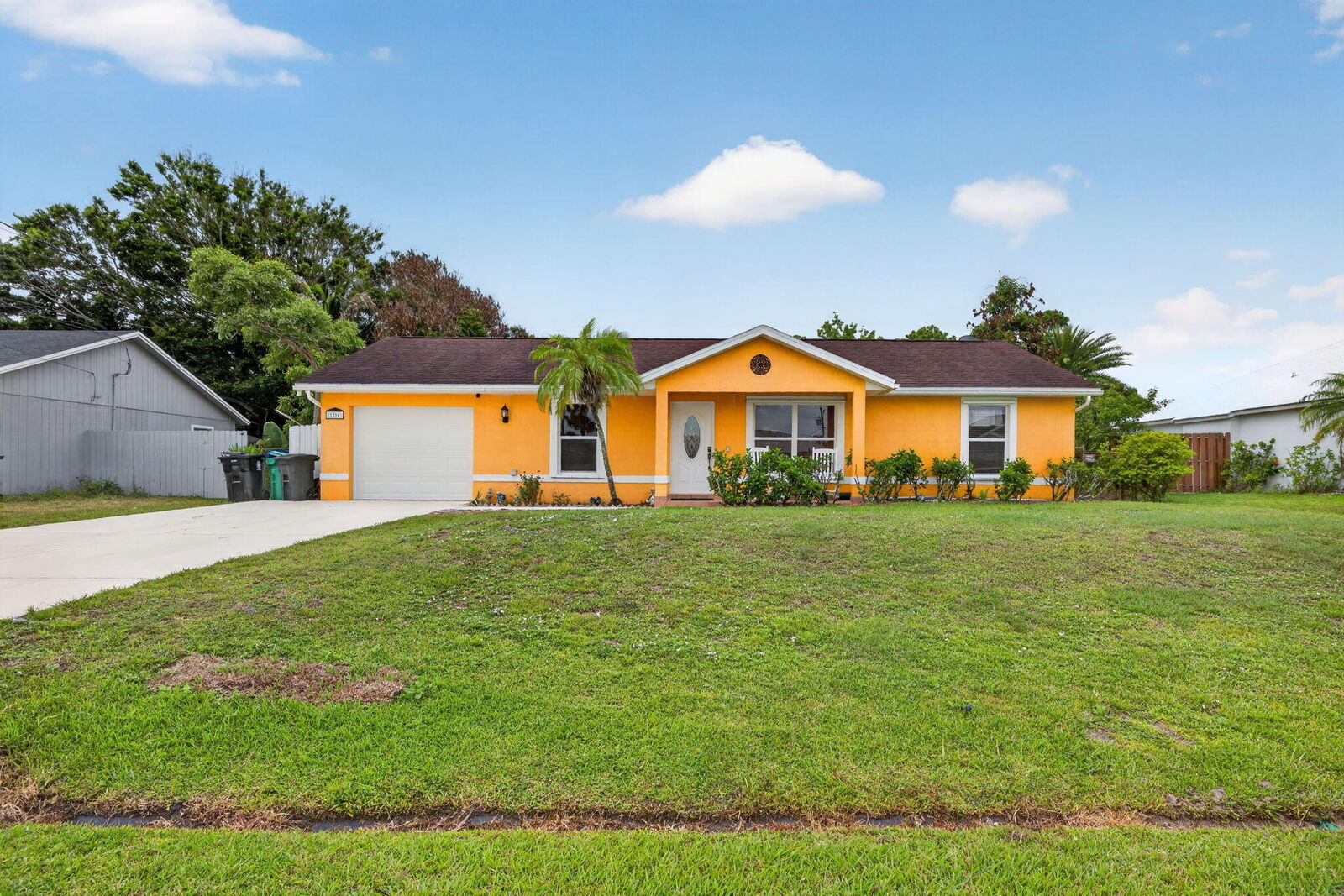 Property Photo: 1314 SW Bellevue Avenue FL 34953