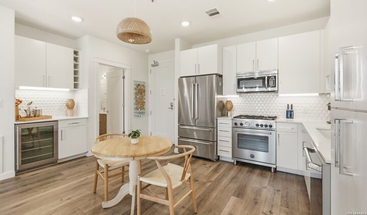 Property Photo:  630 W Center Street 203  TX 78373 